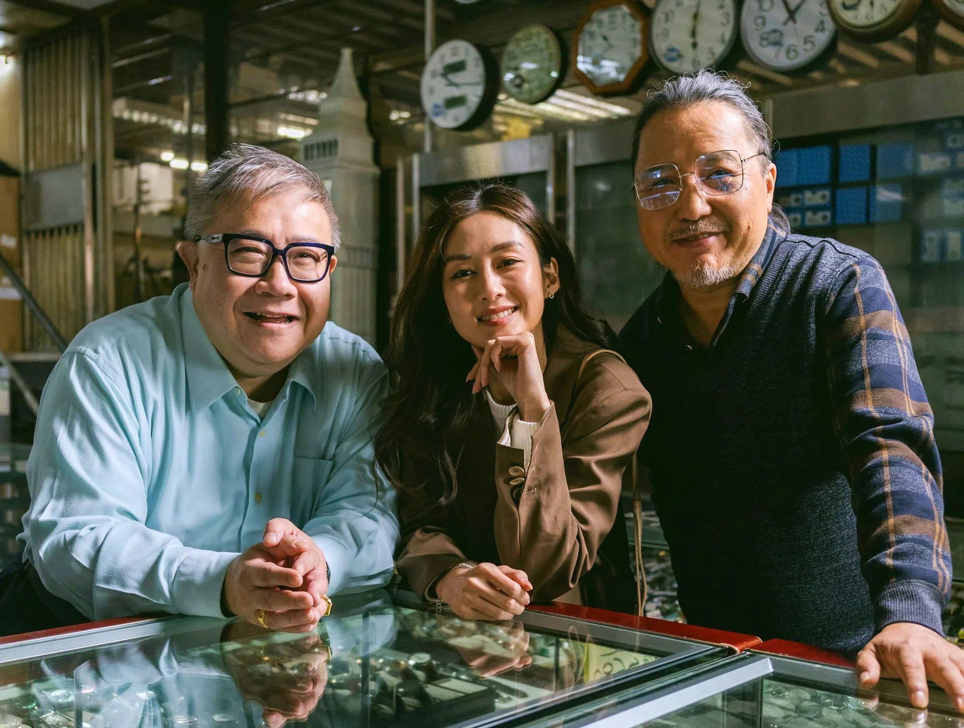 《我爱九龙城》邀请到多名港剧观众熟悉的演员参演，包括刘锡贤（左）和古明华（右）。（互联网）