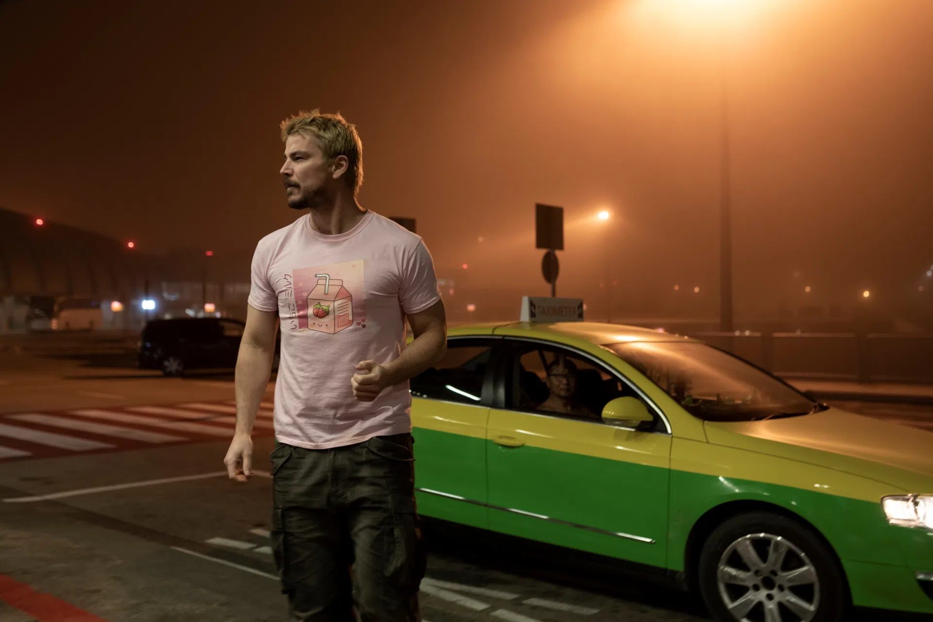 《或战或退》拉队到泰国取景。（邵氏机构提供）