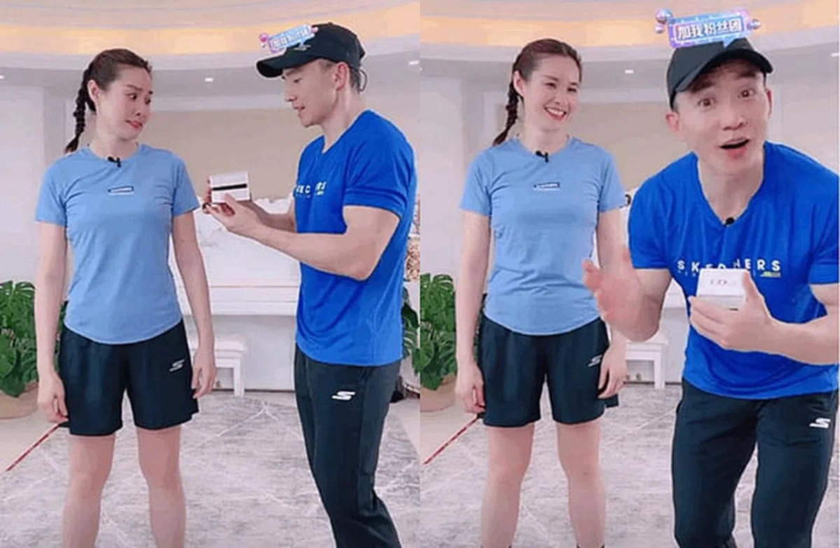 刘畊宏在直播中拿出钻戒，给老婆王婉霏一个惊喜。（互联网）