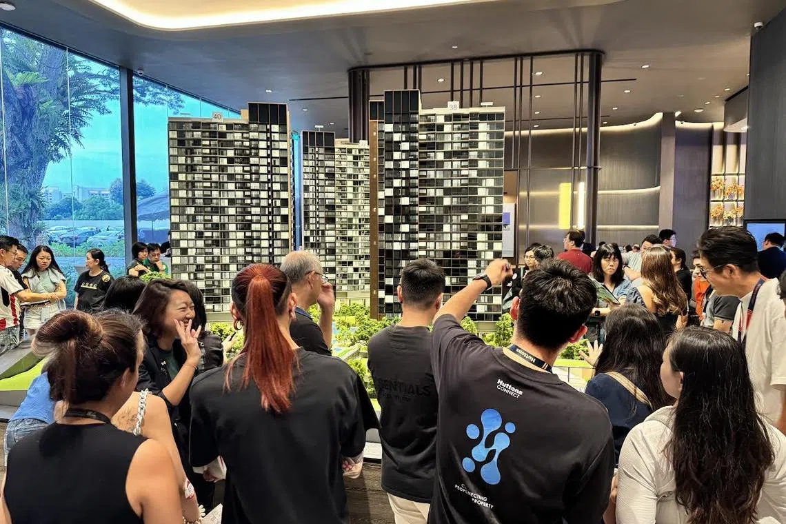 宁芳苑从上个星期六开放预览，大约4000多人在过去两天内到访展销厅。（MCL地产和金光置地提供）