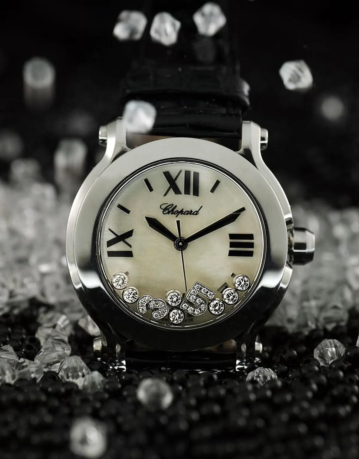 萧邦在高登钟表欢庆周年时推出的特别版本腕表。（图/商家提供）