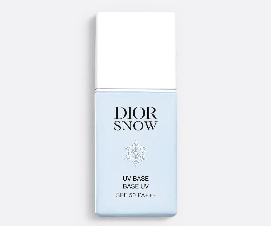 迪奥雪晶灵（Diorsnow）蓝色款与粉色款妆前乳，防晒指数再升级。（品牌提供）