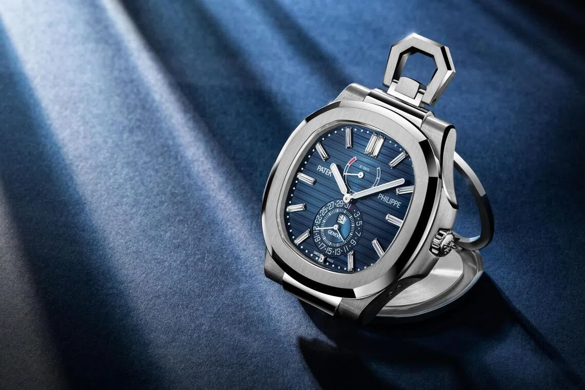 桌面式鹦鹉螺腕表，是百达翡丽首次将鹦鹉螺系列脱离腕表形态，转化为桌面时计。（百达翡丽提供）