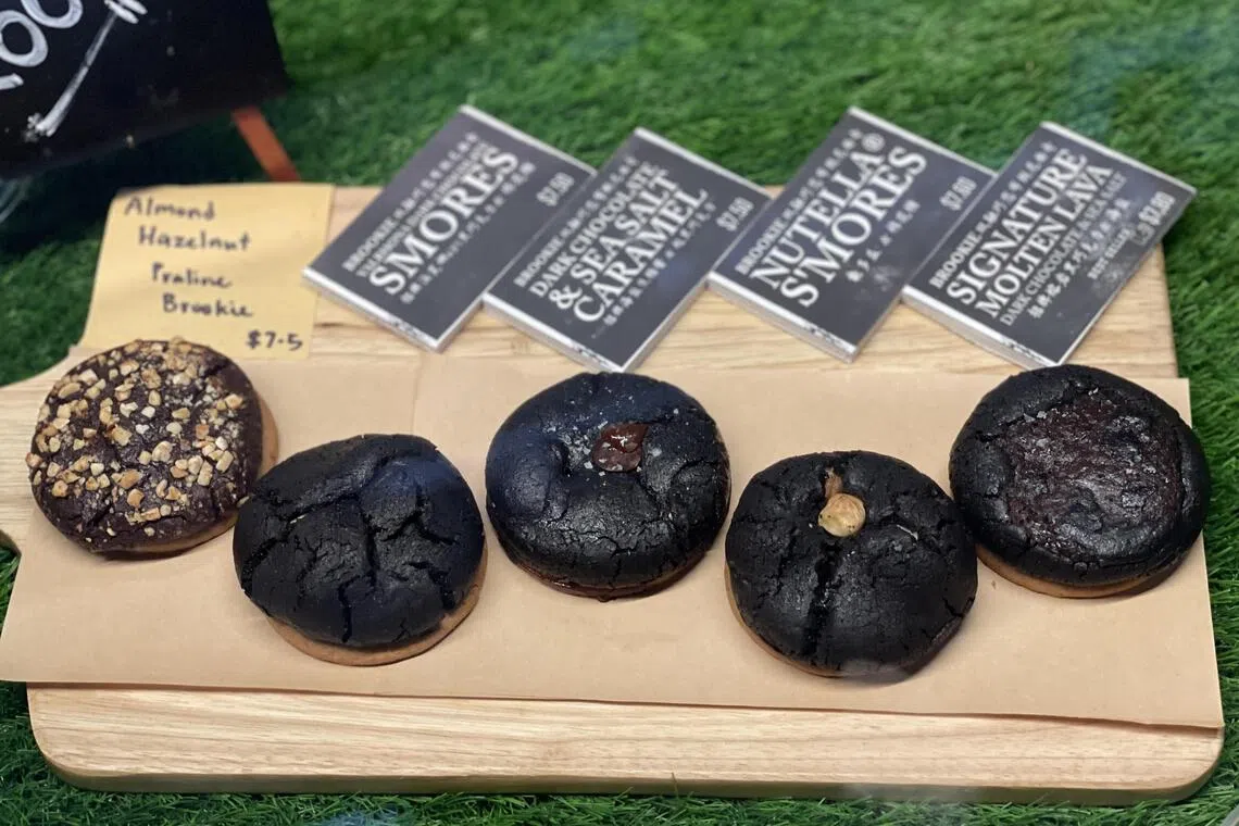 甜点brookie，结合曲奇饼和布朗尼，口感软中带脆。（黄靖晶摄）