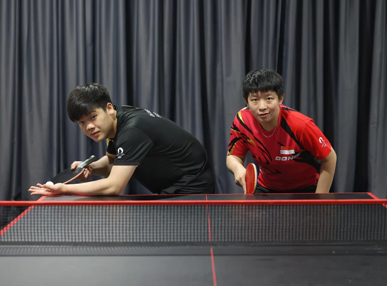 郭勇（左）和曾尖上个月在巴黎奥运会东南亚区单打资格赛中过关斩将，拿下资格赛所保留的各一席男女奥运名额。（唐家鸿摄）