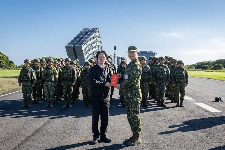 台学者：台军举行实弹演习期间 解放军加强台海活动