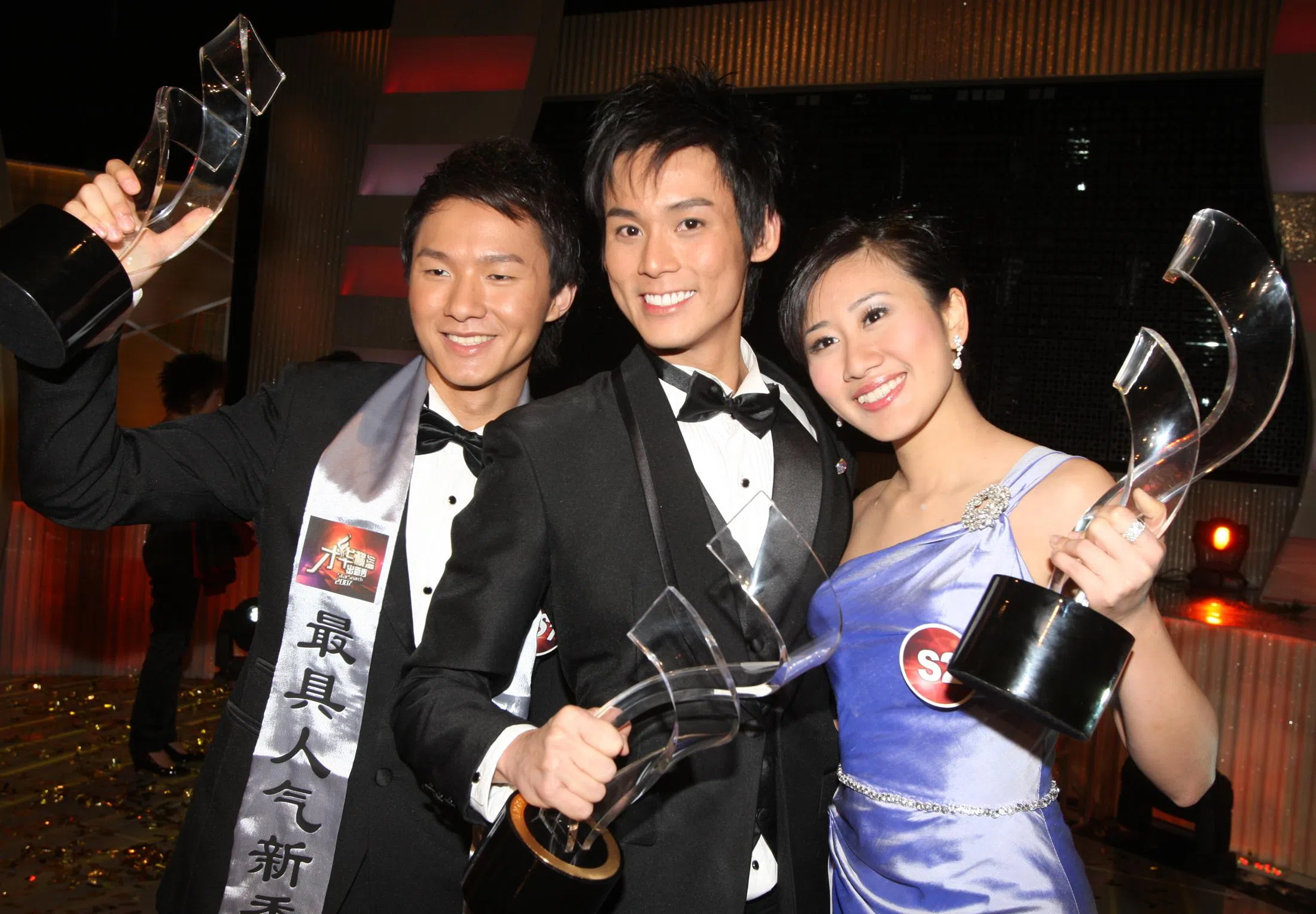 陈邦鋆（中）当年勇夺“才华横溢出新秀2007 ”冠军。左为亚军杨伟烈，右为季军潘虹熹。（档案照）