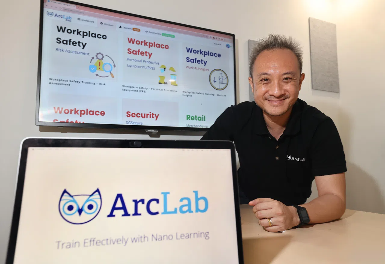 曾经创立过理财教育游戏的经验，让谢卫忠决定往提供培训平台的方向发展，而非提供内容。（陈渊庄摄）