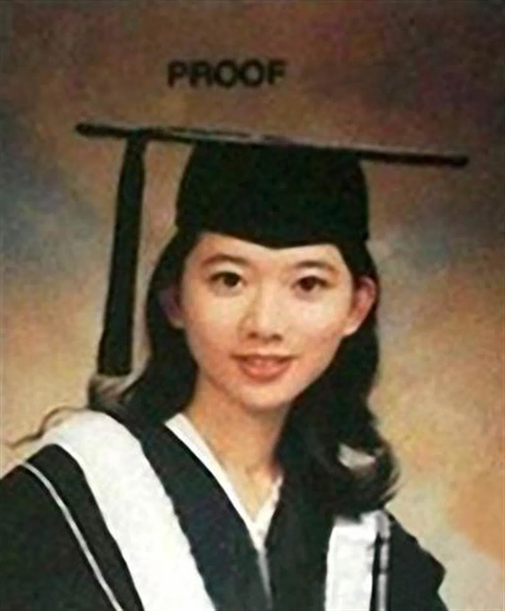 林志玲的大学毕业照。（互联网）