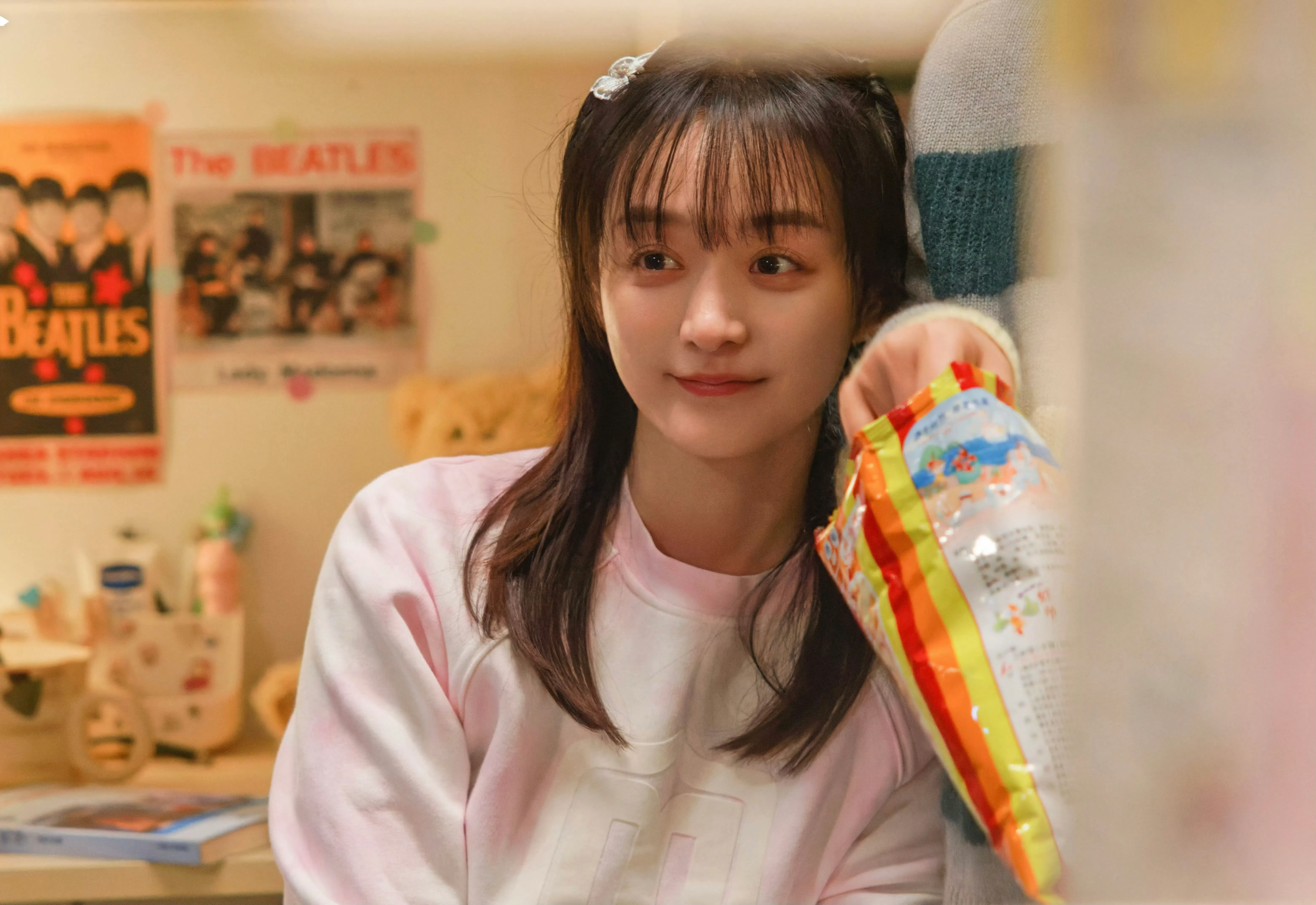 何泓姗饰演的邓蔓是陆嫣的闺蜜。（取自剧集微博）