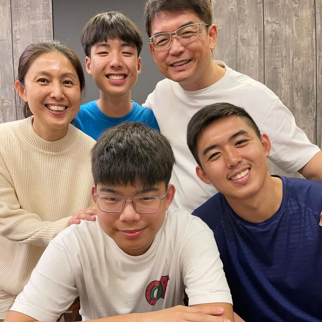 黄嫊方与丈夫育有三个儿子。（取自黄嫊方IG）