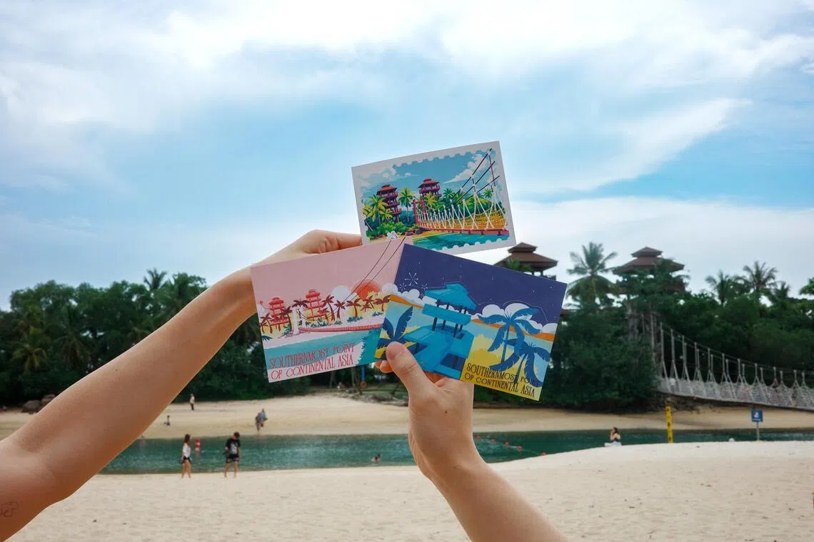游客可在巴拉湾海滩自动贩卖机、圣淘沙官网或岛上游客服务柜台购买三款特别设计的明信片。（圣淘沙发展局提供）