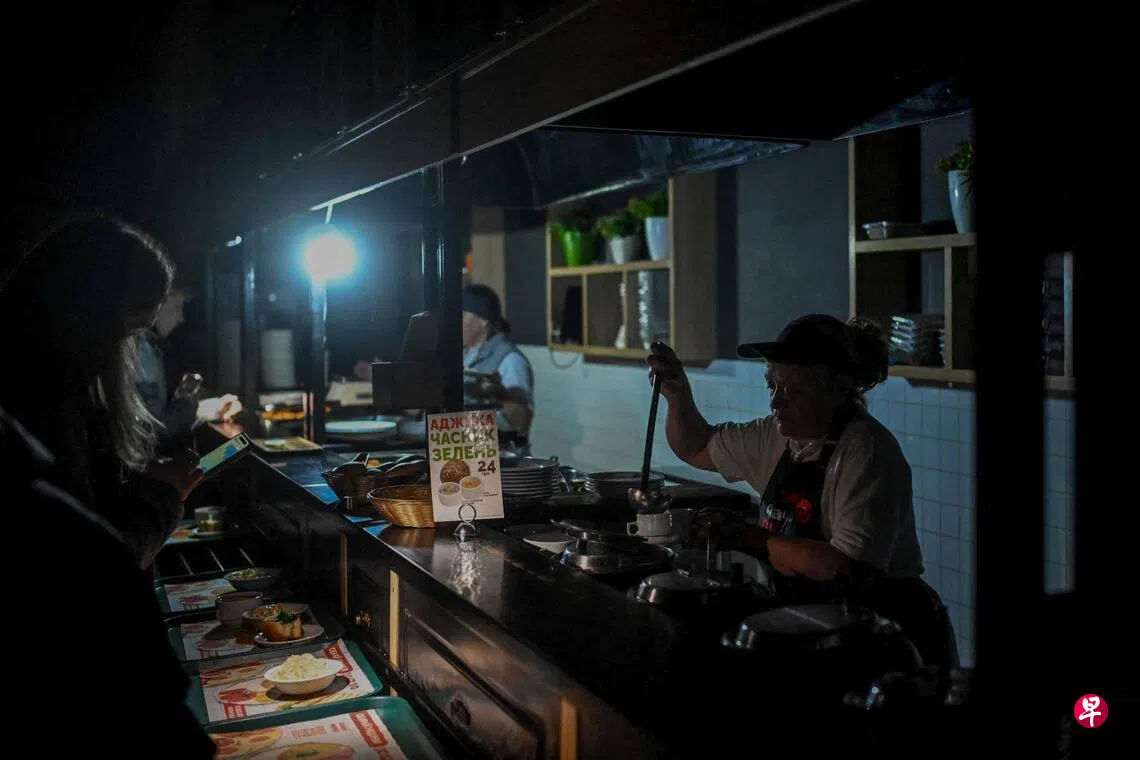 特朗普促乌克兰感恩节前接受美国28点和平计划| 联合早报