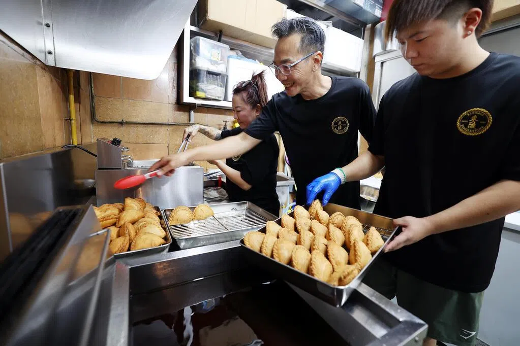 本土餐饮业陷低谷 业者单打独撑或结盟突围