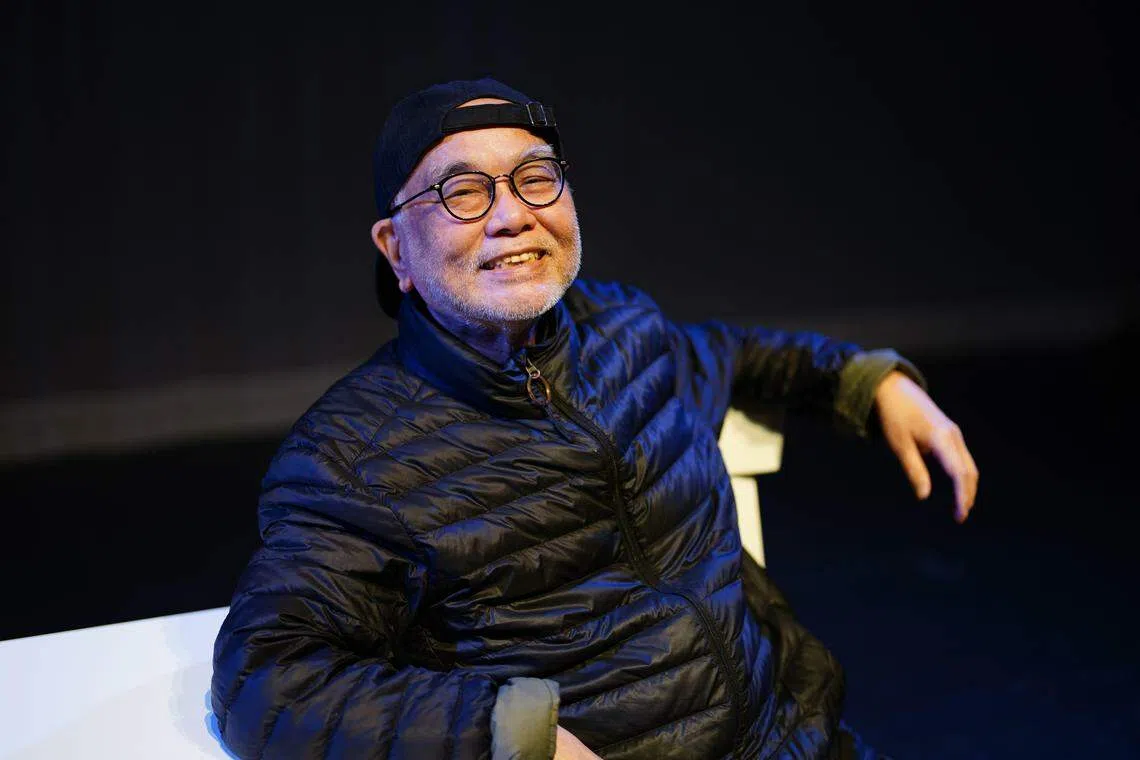 重演向郭宝崑致敬的《关于老九的传说》，荣念曾认为，致敬不只说客套话，或一味赞美，最好的方法是答以创意对话（creative dialogue）。（何家俊摄）