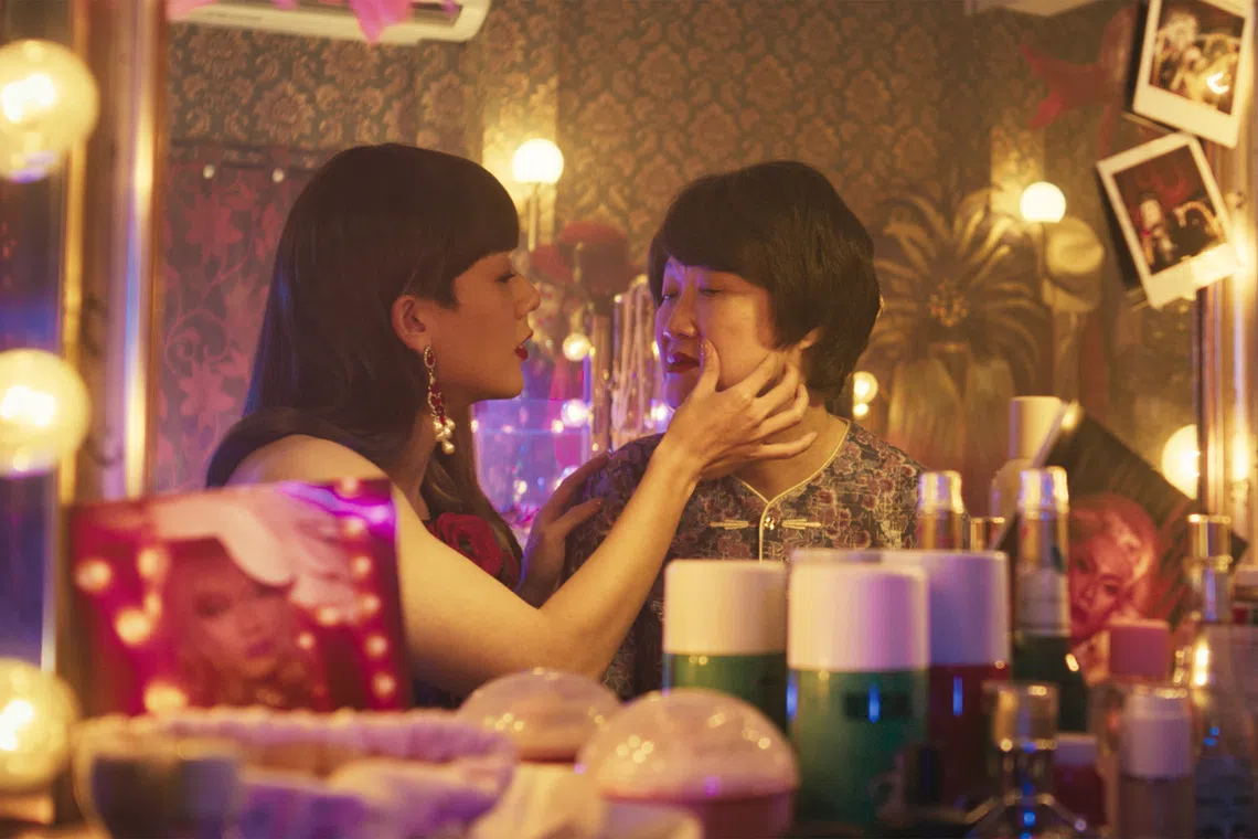 洪慧芳（右）和许瑞奇在《好孩子》扮演母子。（嘉华院线提供）