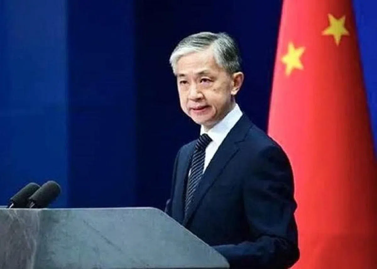 汪文斌敦促立陶宛应该要纠正制造“一中一台”的错误行径，回到“一个中国”原则上。（央视新闻）