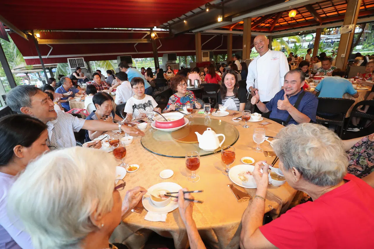 原生园远离城市喧嚣，环境清幽，疫情前的每个周末，龙鲜阁高朋满座。（档案照片）