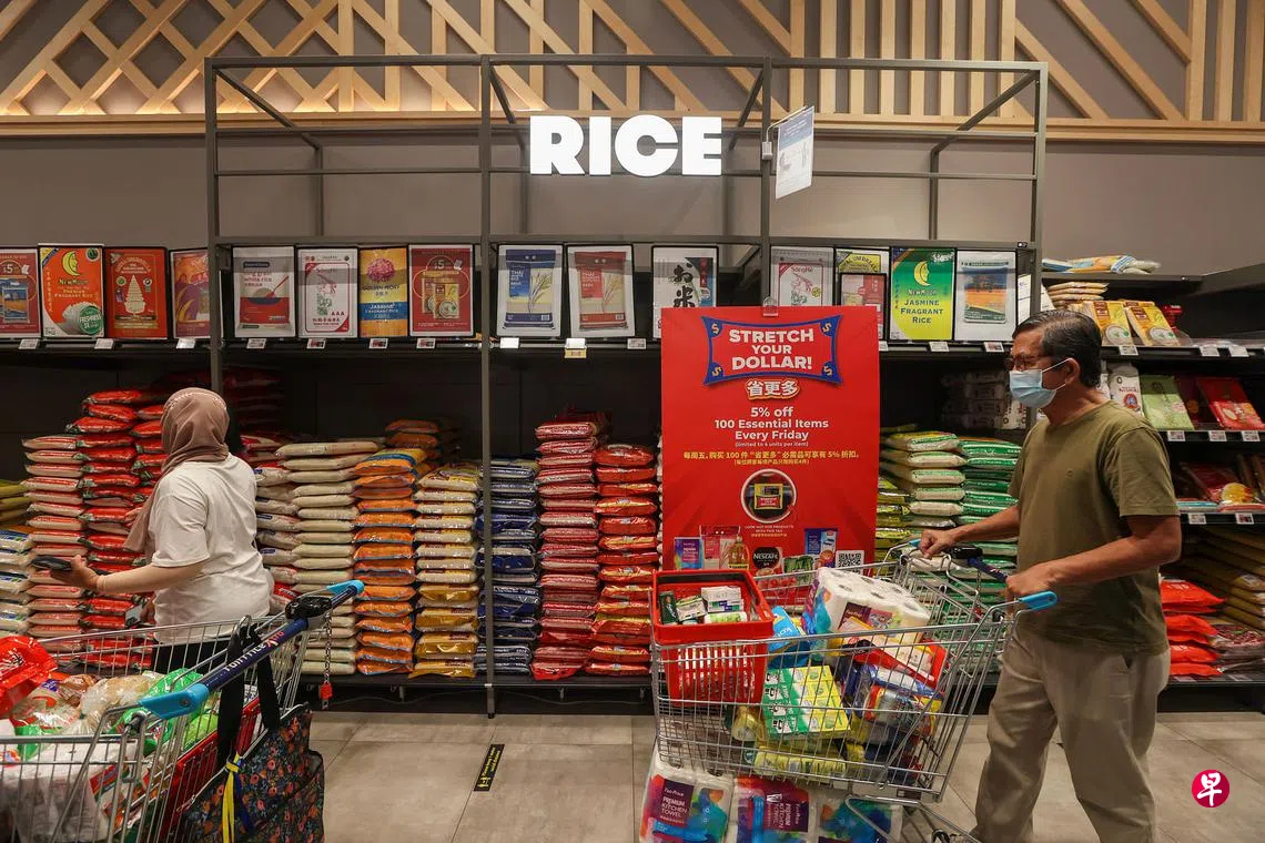 优惠计划将持续至年底职总超市周五百种必需品折扣5% | 联合早报