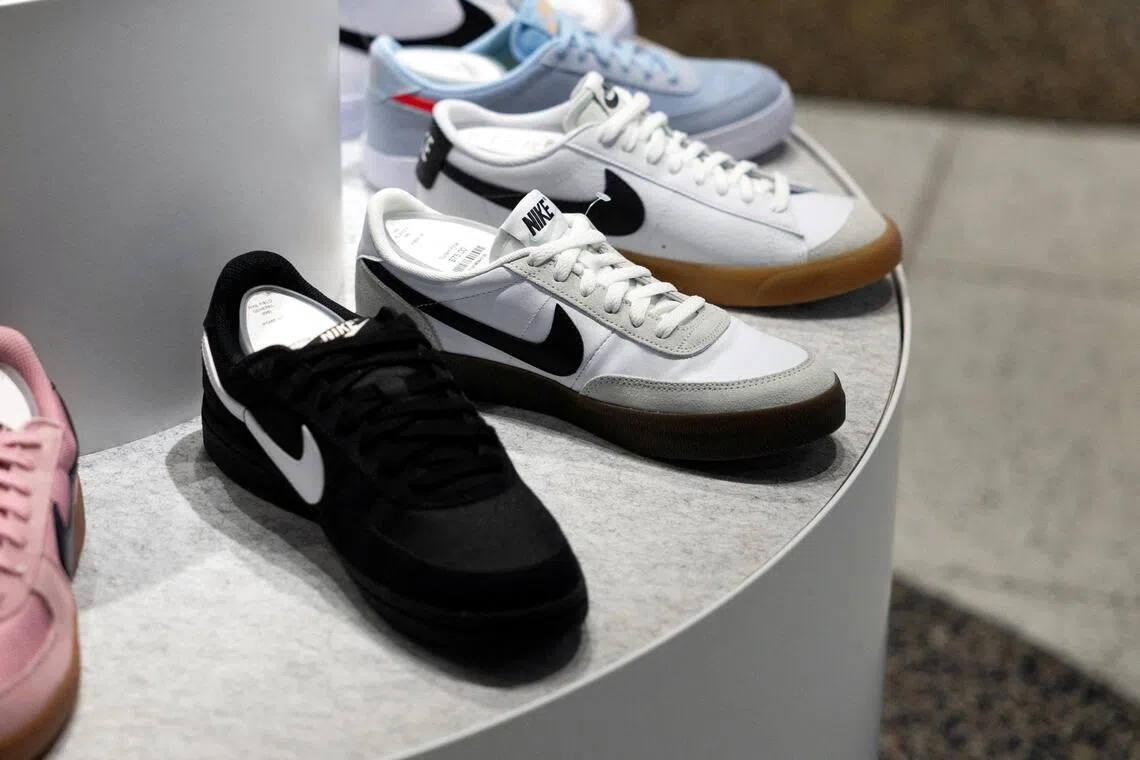 耐克在第一财季里，在批发和北美市场两个关键领域取得进步；批发收入增长7%至约68亿美元，北美市场销售额增长4%至50.2亿美元。（路透社）